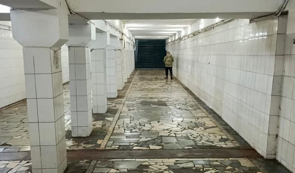 Подземный пешеходный переход около Комсомольской проходной закрылся на капитальный ремонт