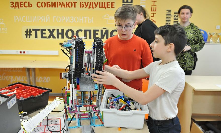 Юные инженеры Юные инженеры