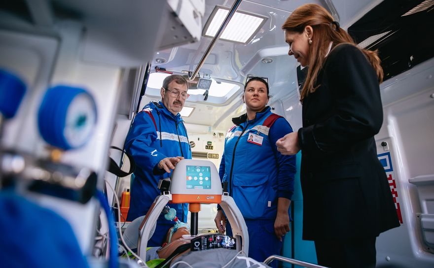Передача автомобилей скорой помощи Москве