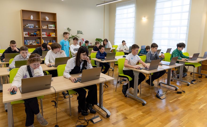 Лицей им. Лобачевского.jpg