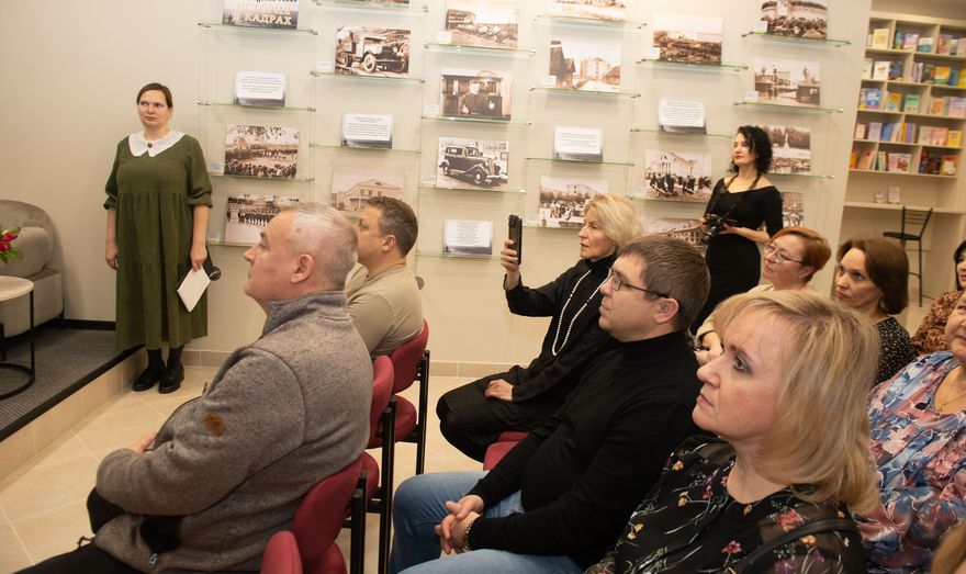 Библиотека им. Ю.Адрианова Библиотека им. Ю.Адрианова