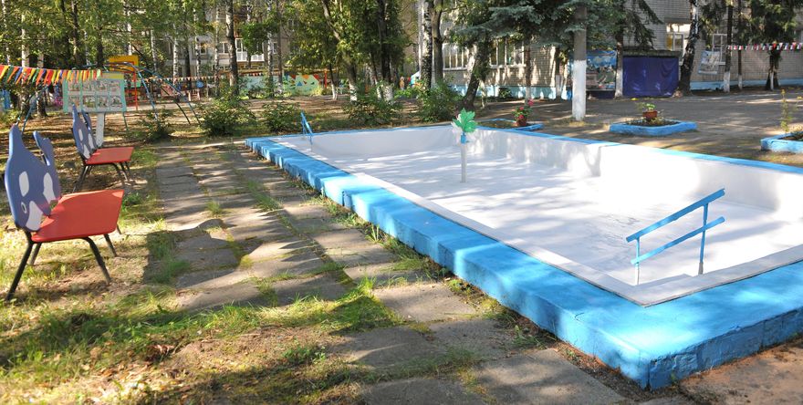 Сотрудники Нижегородских моторов помогли благоустроить детский сад 29