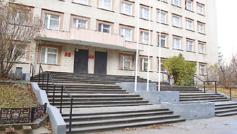 «Группа ГАЗ» помогла обновить входную лестницу военкомата Автозаводского района