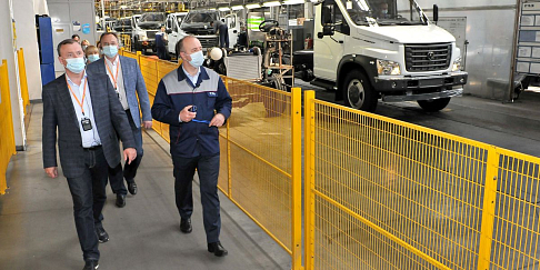 На ГАЗ из столицы Урала