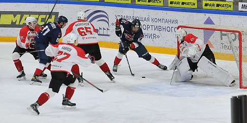 «Чайка» - «Спутник»: хоккейный триллер