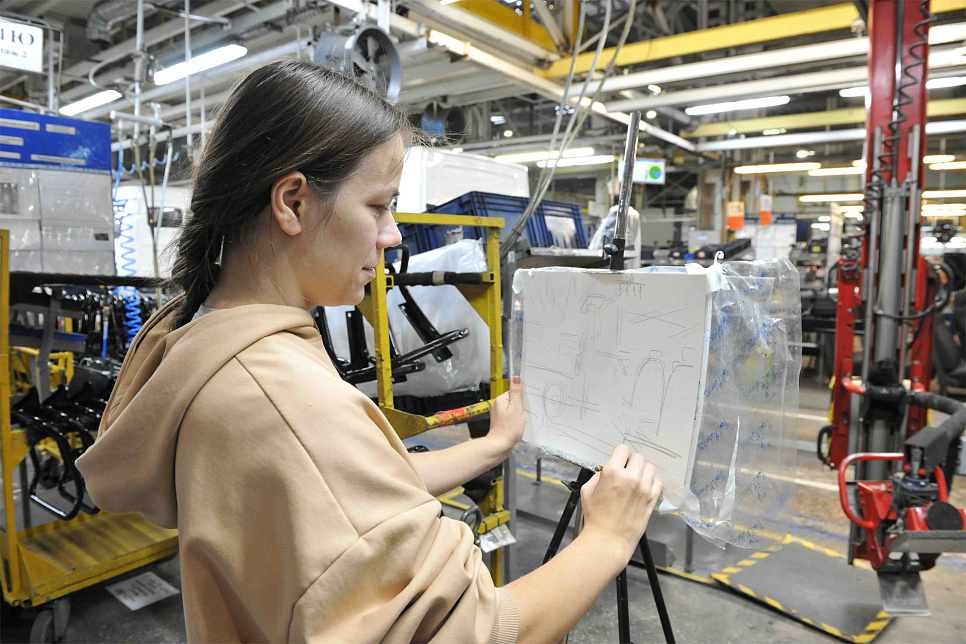 Завод в красках