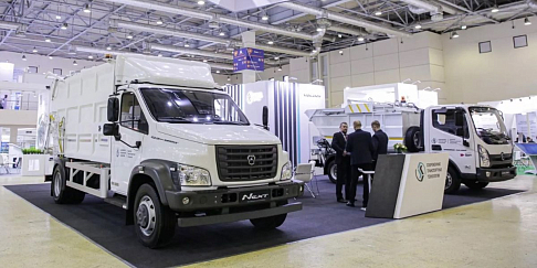 Мусоровозы на базе «Валдая 8» и «Газона NEXT» представила ГК СТТ на международной выставке Wasma