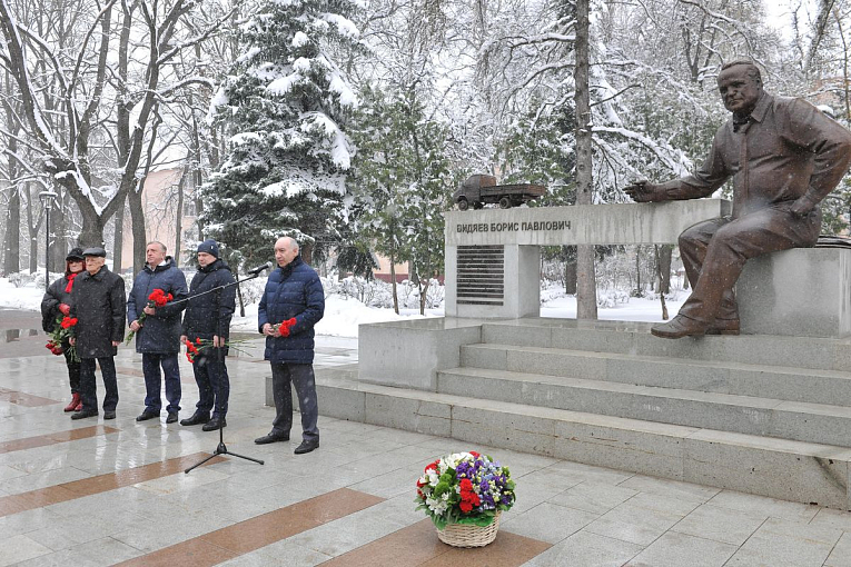 Состоялся митинг памяти легендарного директора Горьковского автозавода Бориса Видяева