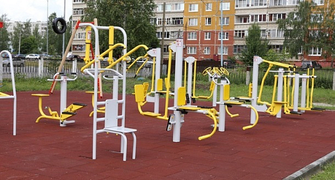 В поселке Стригино открылась современная спортплощадка