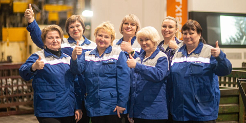 «Ощущаешь восторг, когда эта махина тебя слушается!», - Ольга Кокшайская, бригадир машинистов крана ЗМА