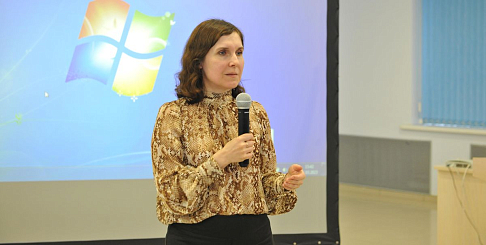 Воспитание детей родителям нужно начинать с воспитания себя: подполковник полиции Ольга Кобзан провела на ГАЗе профилактическую беседу