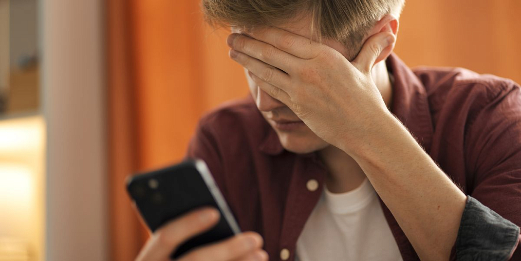 Мошенники начали обманывать россиян под предлогом доставки корпоративных подарков к Новому году