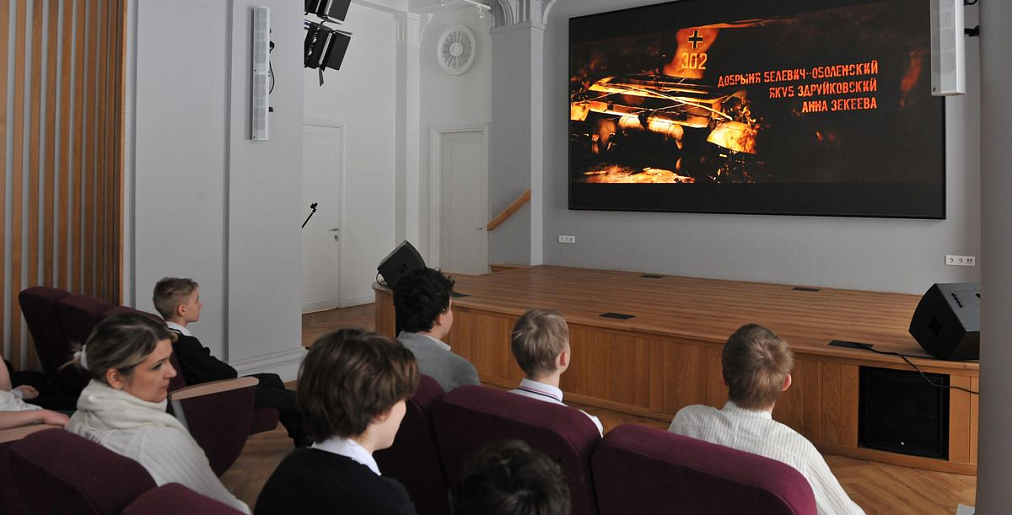 В Доме ветеранов Горьковского автозавода прошли мероприятия патриотического киноклуба «Победа»