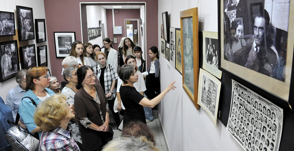 Выставка, посвященная Андрею Алексееву, оставившему заметный след в истории Горьковского автозавода, открылась в Центре деловой и правовой информации