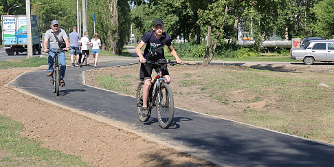 От улицы Раевского ко дворцу спорта «Северная звезда» проложили тротуар