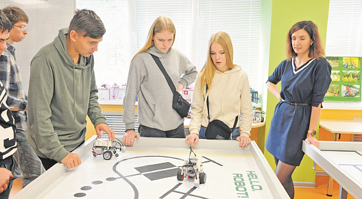 Первокурсники Нижегородского индустриального колледжа посетили «Кванториум ГАЗ» и Центр изучения цифровых технологий «Техноспейс»