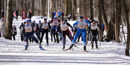 Автозаводцы приняли участие в спортивном фестивале «На лыжи!»