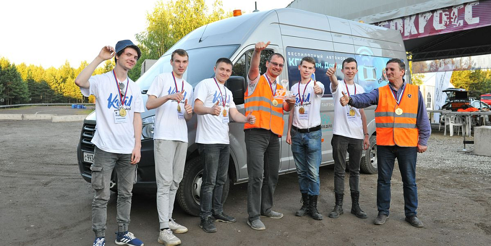 Студенческие команды ведущих вузов страны в 13-й раз приняли участие в испытаниях «РобоКросс-2023» (видео)