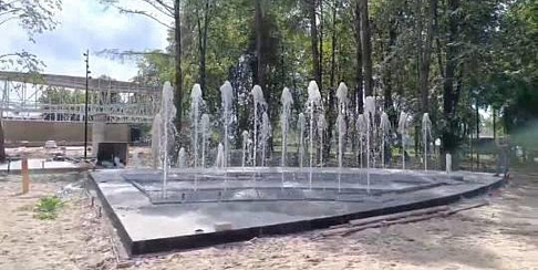 В Павловском парке им. 40-летия ВЛКСМ впервые запустили сухой фонтан 