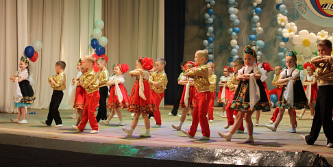 Праздничная программа «Автозаводская детская волна», посвященная Международному дню защиты детей, состоялась в ДК «ГАЗ»