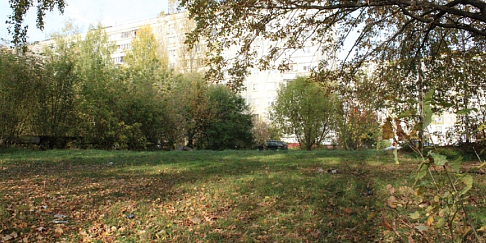 Памп-трек, площадка для стритбола, трибуна для болельщиков, теннисные столы и тренажеры появятся на улице Космической, 54