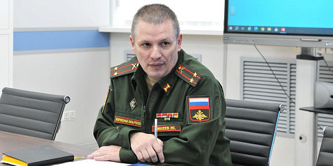 Военком Автозаводского района Роман Михеев рассказал сотрудникам Горьковского автозавода о нововведениях призывной кампании