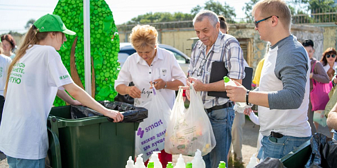 Акция «Эко-NN» в Нижнем Новгороде по сбору пластиковых бутылок прошла у офиса ГК «Современные транспортные технологии»