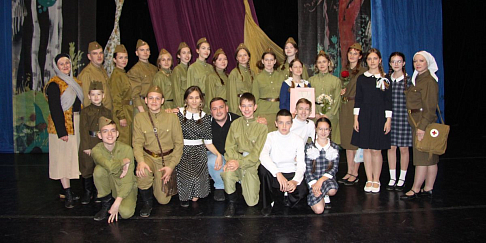 В День памяти и скорби на сцене Дворца культуры Горьковского автозавода состоялся спектакль, посвященный детям, чьи судьбы опалила война