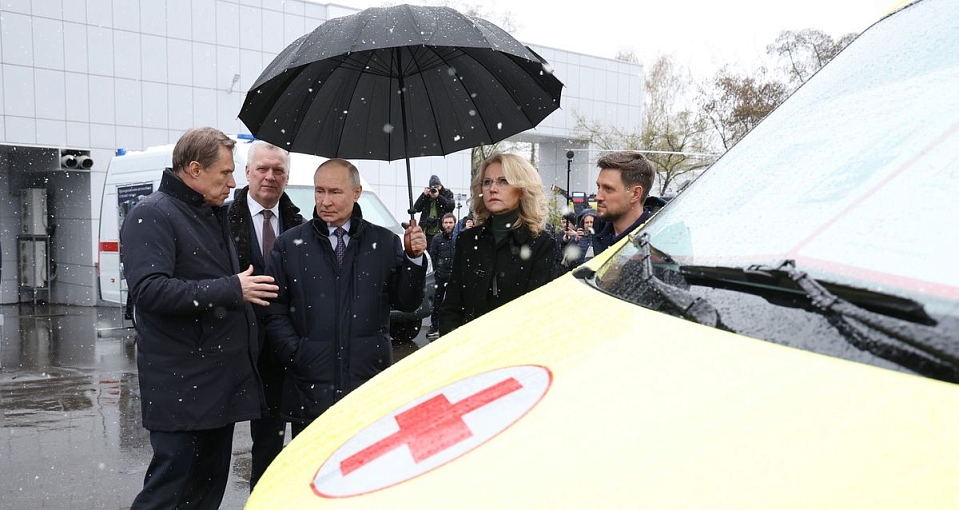 Бронированную скорую помощь на базе «Газели» показали Владимиру Путину