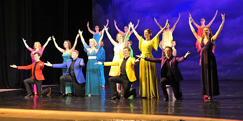 Праздничный концерт в преддверии 8 Марта для сотрудниц автомобильного завода прошел в ДК «ГАЗ»