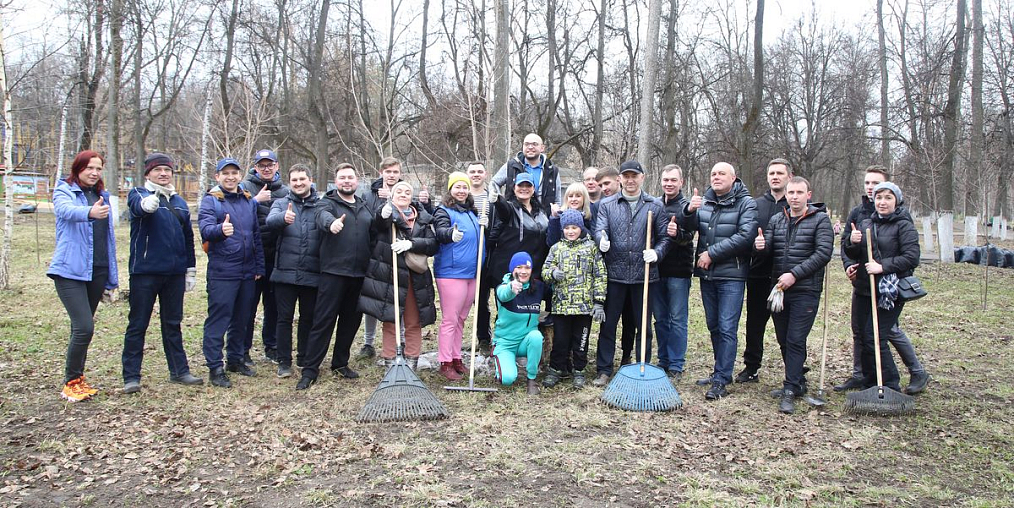 Сотрудники ГАЗа вышли на общегородской субботник