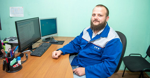 Ведущий инженер по качеству Горьковского автозавода Сергей Тюбекин коллекционирует миниатюрные модели автомобилей