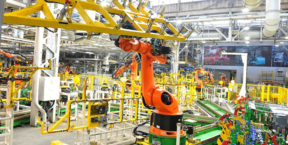 Восемь робототехнических комплексов установлены на Горьковском автозаводе в 2025 году