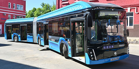 «Группа ГАЗ» передала Москве электробус особо большого класса е-CITYMAX 18