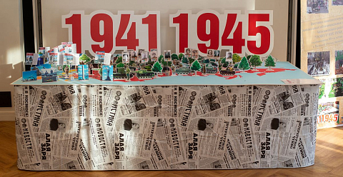 В Доме ветеранов Горьковского автозавода открылась выставка «Поколение Победы»