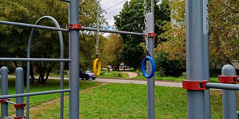 Ремонт детских и спортивных площадок начался в Автозаводском районе