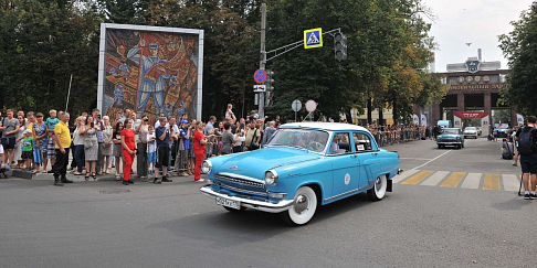 На Горьковском автозаводе прошел фестиваль классических автомобилей «ГАЗ»
