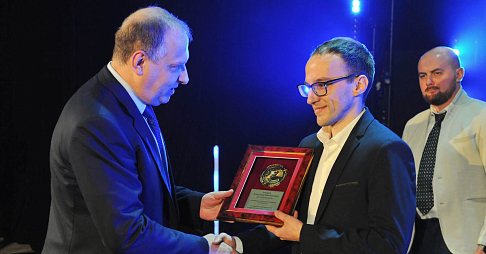 «Признание стимулирует развиваться дальше», - Александр Захаров, ведущий специалист дирекции по закупкам