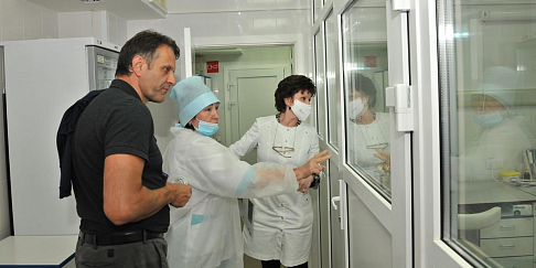 Эксперт в области изучения COVID-19 Сергей Царенко поделился с нижегородскими врачами проверенными практиками лечения коронавируса