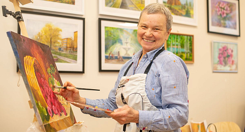 В Доме ветеранов Горьковского автозавода проходит выставка участниц изостудии