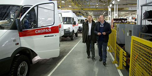 Делегация руководителей МГТУ им. Н.Э.Баумана посетила производственные площадки ГАЗа