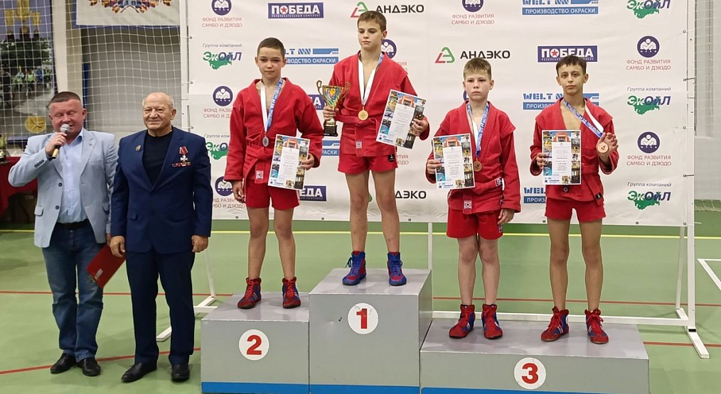 Воспитанники Центра спортивных единоборств «Сокол» завоевали медали на областном турнире по самбо в Нижнем Новгороде