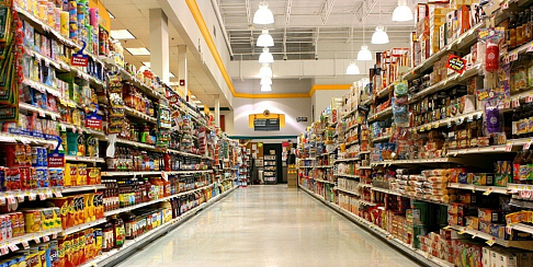 Во время карантина россиянам разрешено посещать гипермаркеты, а не только магазины у дома