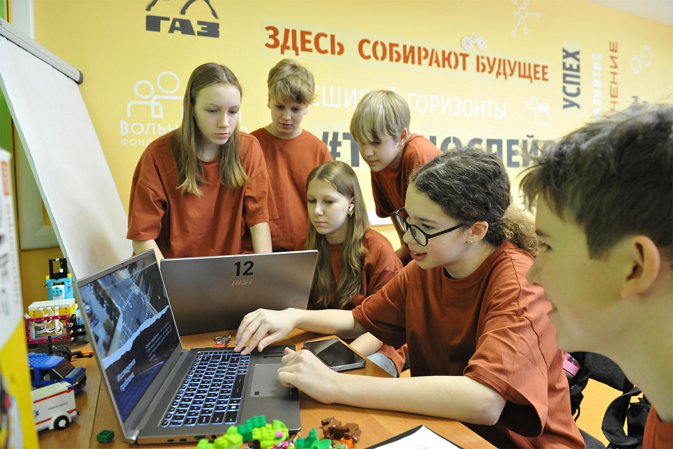 «ТехноФест-НН»: вкалывают роботы - счастлив инженер!