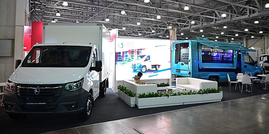 Промтоварный фургон «Соболь NN» и фудтрак на базе «Газели NN» представила ГК СТТ на выставке Food Expo 2024