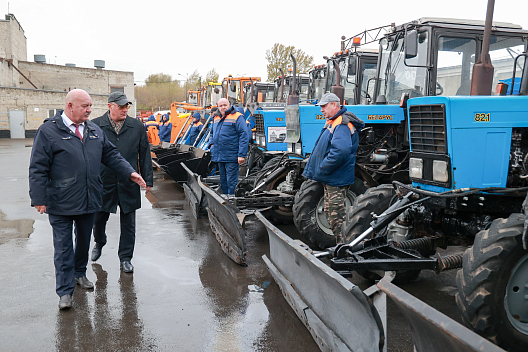 Смотр снегоуборочной техники провели в Автозаводском районе Нижнего Новгорода