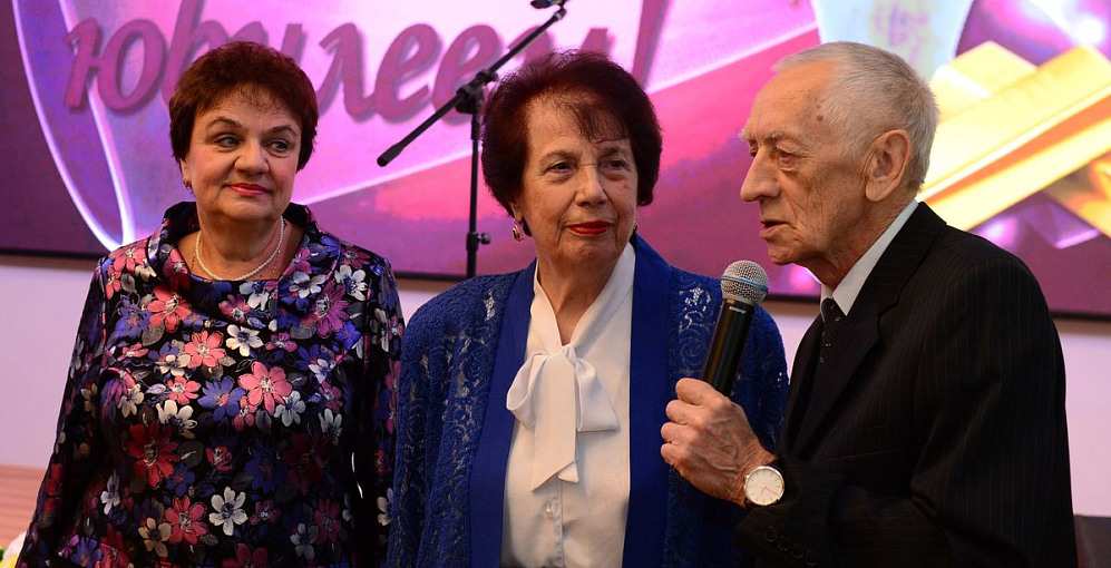 В Доме ветеранов Горьковского автозавода чествовали юбиляров сентября