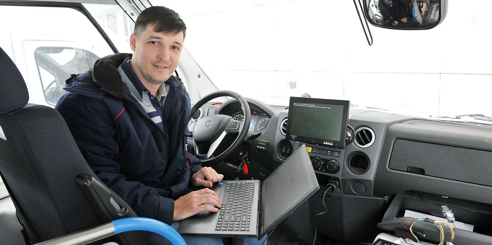 Главный инженер-конструктор ОИЦ Михаил Юрлов стал номинантом премии президента компании «За разработку и освоение нового продукта»