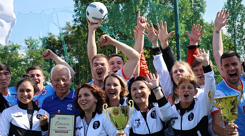 Мужская и женская команды Горьковского автозавода завоевали золото турнира на Кубок профсоюза автомобильного и сельскохозяйственного машиностроения РФ по мини-футболу