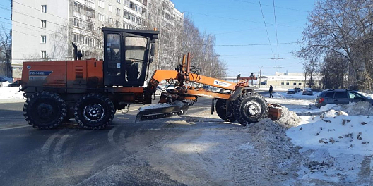Подрядным организациям и ДУКам поручено усилить работу по уборке снега в Автозаводском районе